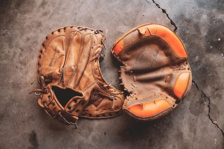 5 Best Baseball Glove Oil And Glove Conditioners In 2023 Buyer's Guide