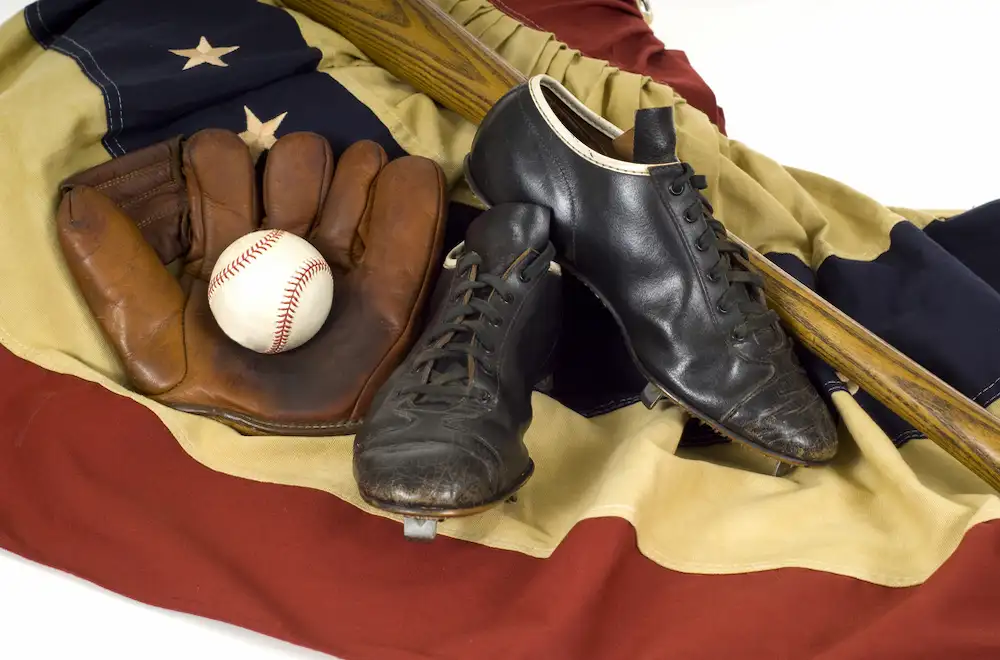 best-shoes-for-baseball-coaches