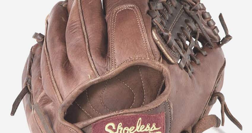 How Long Should a Baseball Glove Last