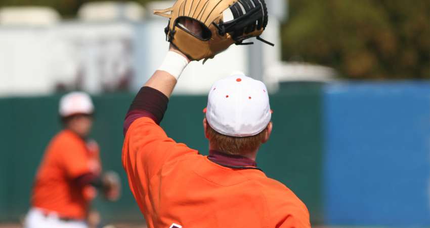 How Long Does a Baseball Glove Last? |