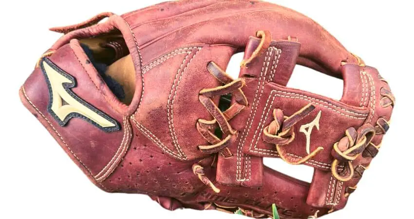 How to Dry a Soaked Baseball Glove How to Dry a Soaked Baseball Glove