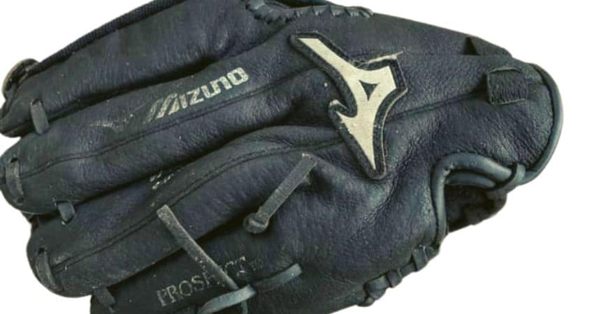 How to Dry a Wet Baseball Glove How to Dry a Wet Baseball Glove