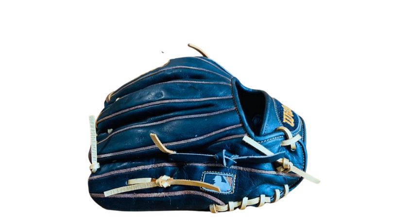 Should You Tighten Your Baseball Glove