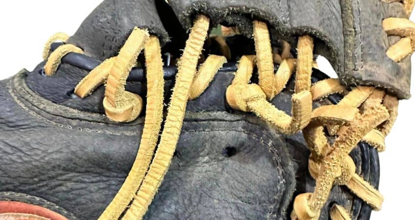 How to Clean Baseball Gloves
