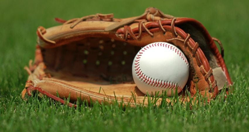 How To Choose The Best Baseball Glove