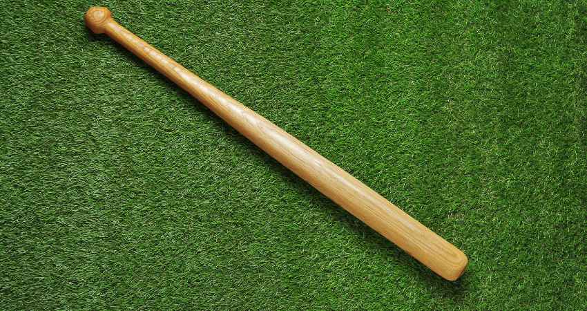 What Companies Make Wooden Baseball Bats?